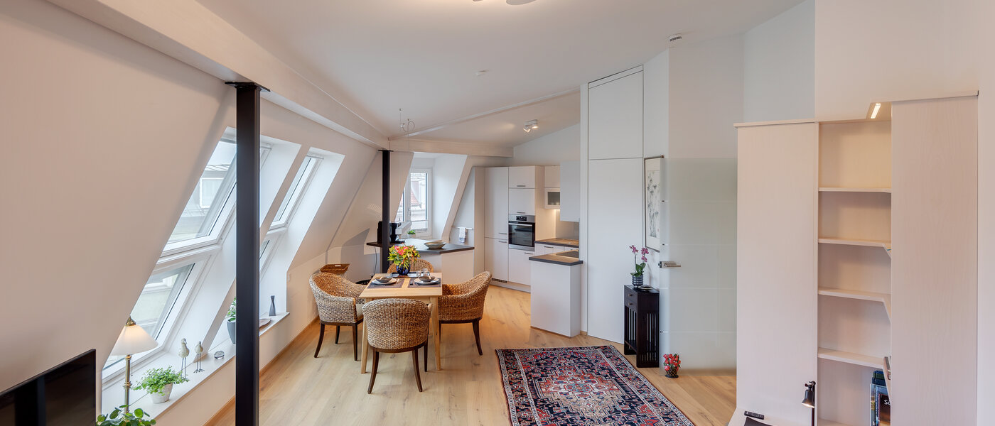 appartement sous les toits München Au 01 pièce à vivre 12452