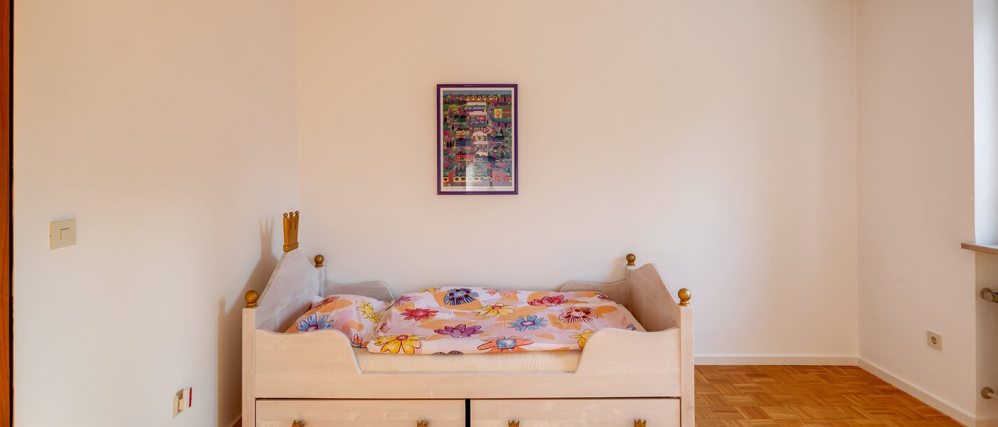 dernière maison de la rangée de maisons mitoyennes München Obersendling 01 ch. d´enfant 12456