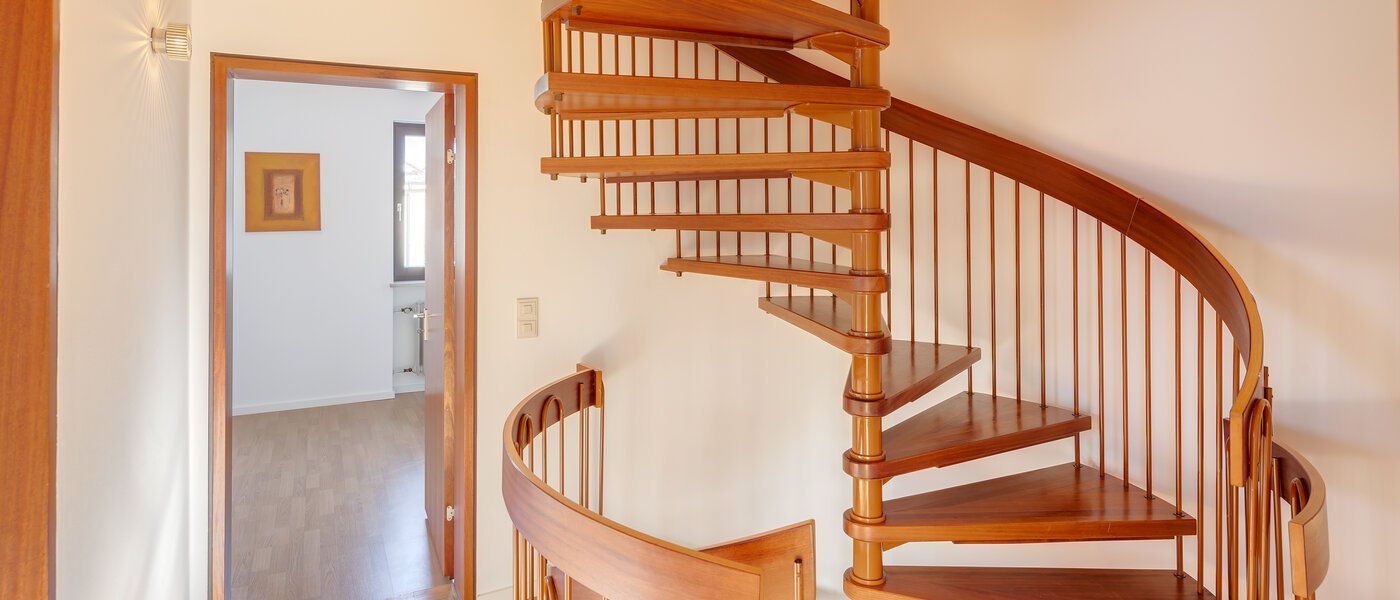 dernière maison de la rangée de maisons mitoyennes München Obersendling 01 entrée/couloir 12456