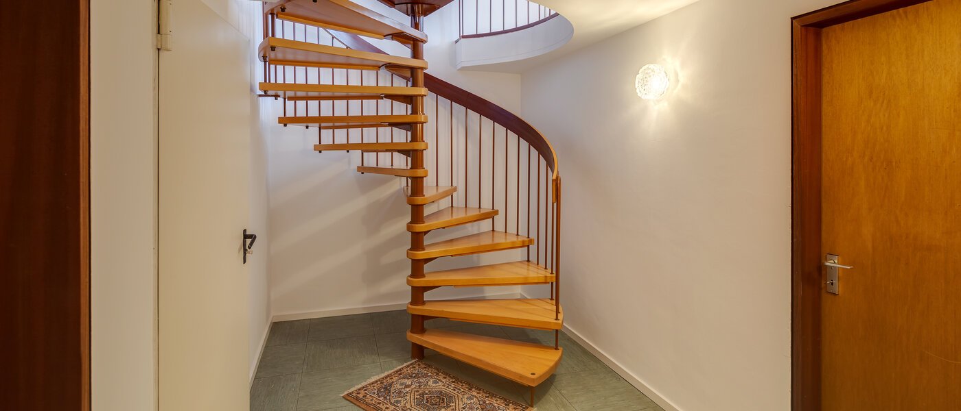 dernière maison de la rangée de maisons mitoyennes München Obersendling 05 entrée/couloir 12456