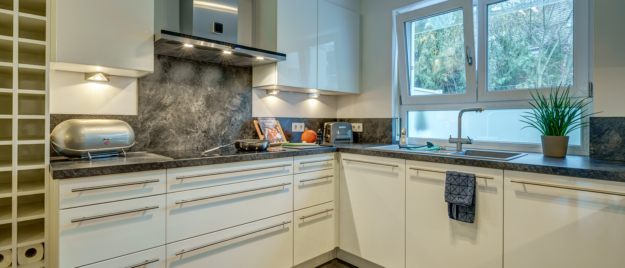 maison mitoyenne placée au milieu de la rangée Baldham Vaterstetten 02 cuisine 12473
