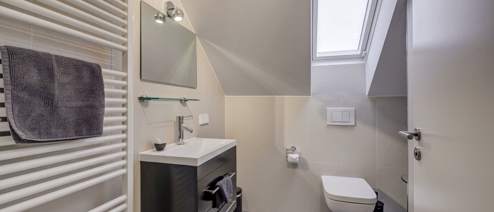 maison mitoyenne placée au milieu de la rangée Baldham Vaterstetten 01 2ème s. de bain 12473