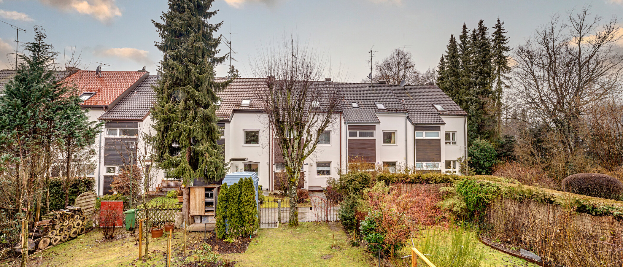 maison mitoyenne placée au milieu de la rangée Baldham Vaterstetten 01 vue 12473