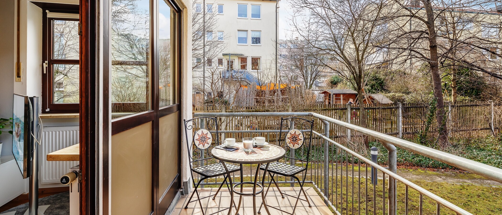 appartement style maisonnette München Milbertshofen 01 balcon 12485