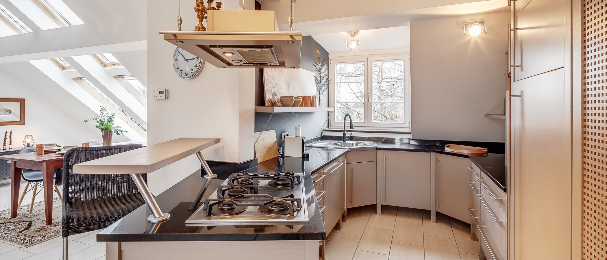 appartement sous les toits München Nymphenburg 01 cuisine 12497