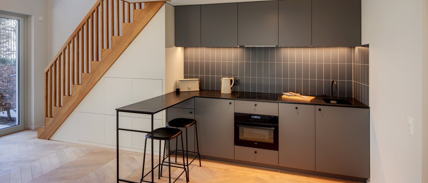 appartement style maisonnette avec mezzanine München Herzogpark 01 cuisine 12522