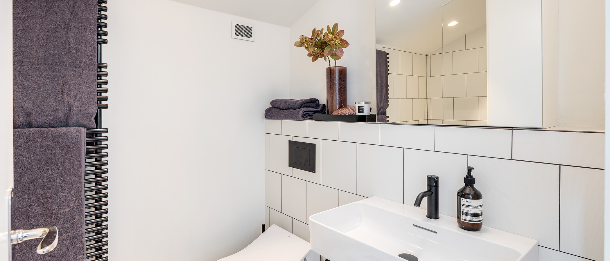 appartement style maisonnette avec mezzanine München Herzogpark 05 salle de bain 12527