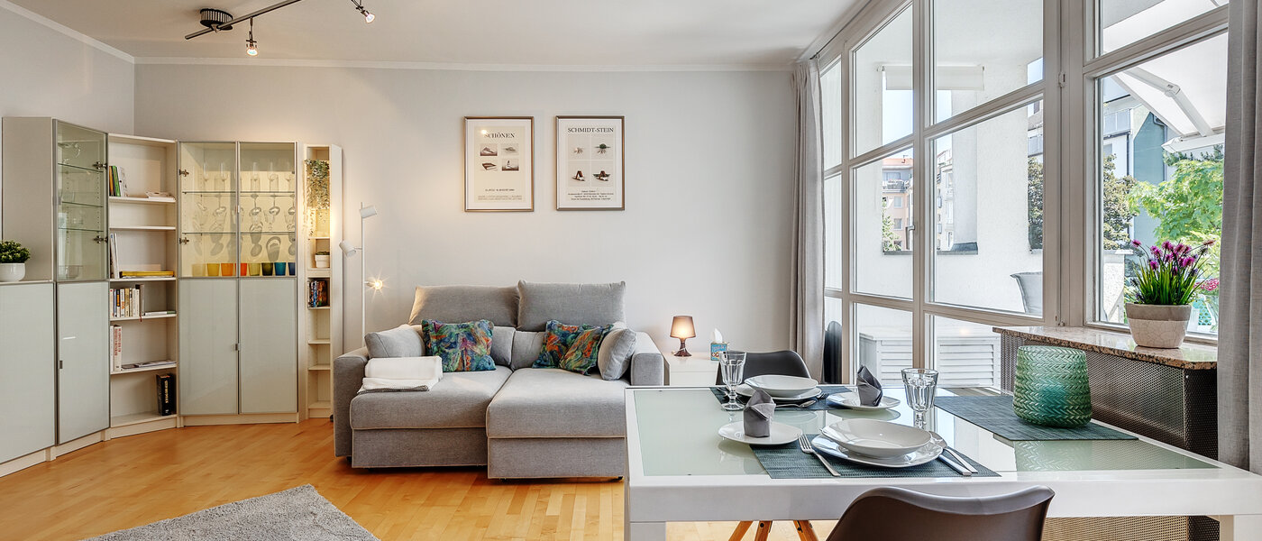 appartement avec terrasse sur le toit München Maxvorstadt 02 pièce à vivre 12588