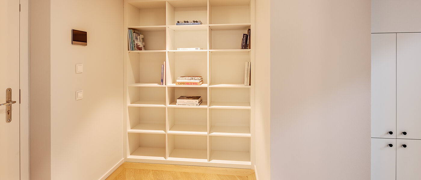 appartement style maisonnette avec mezzanine München Herzogpark 03 entrée/couloir 12611