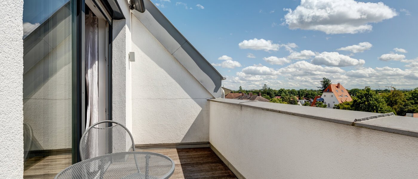 appartement style maisonnette München Pasing 01 balcon 12653