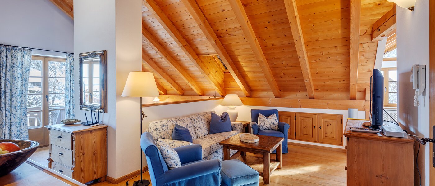 appartement sous les toits Bad Heilbrunn 01 pièce à vivre 12824