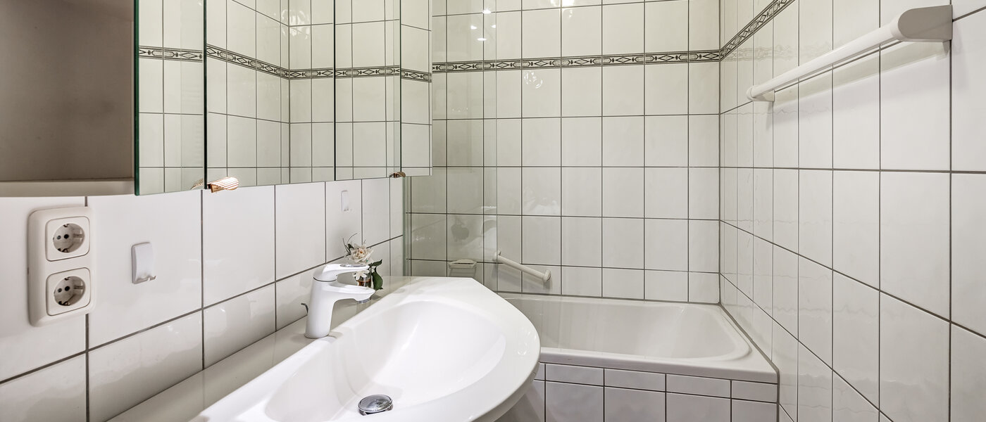 appartement avec jardin München Solln 02 1ère salle de bain 12884