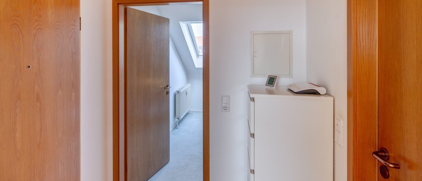 appartement sous les toits München Obermenzing 01 entrée/couloir 12904