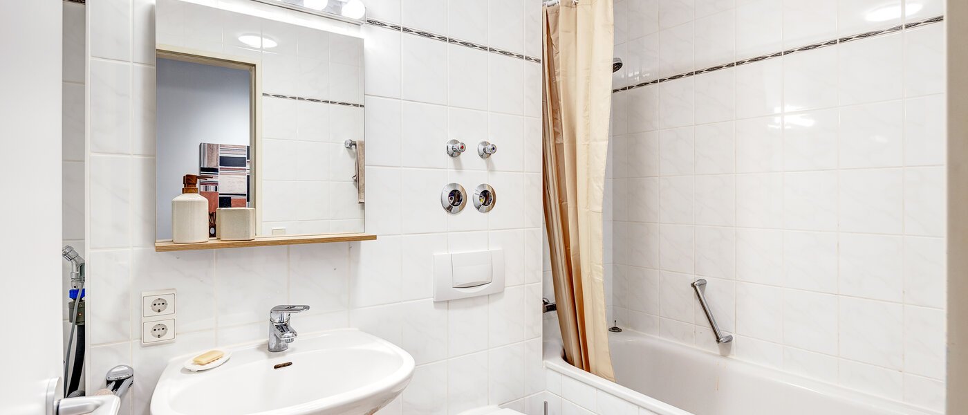 appartement München Feldmoching 01 salle de bain 12910