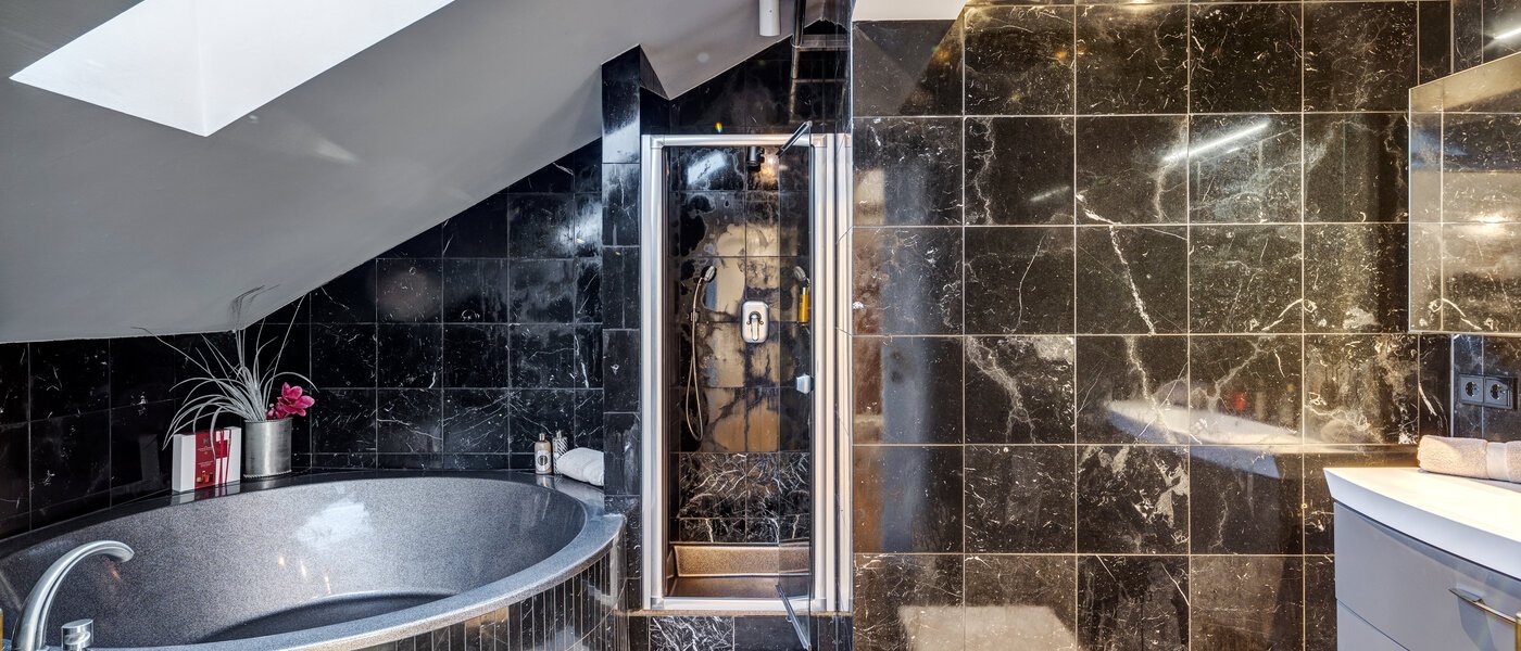 maison Baldham 03 1ère salle de bain 12920