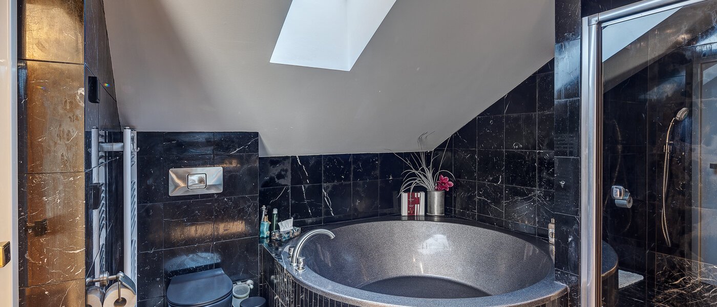 maison Baldham 04 1ère salle de bain 12920