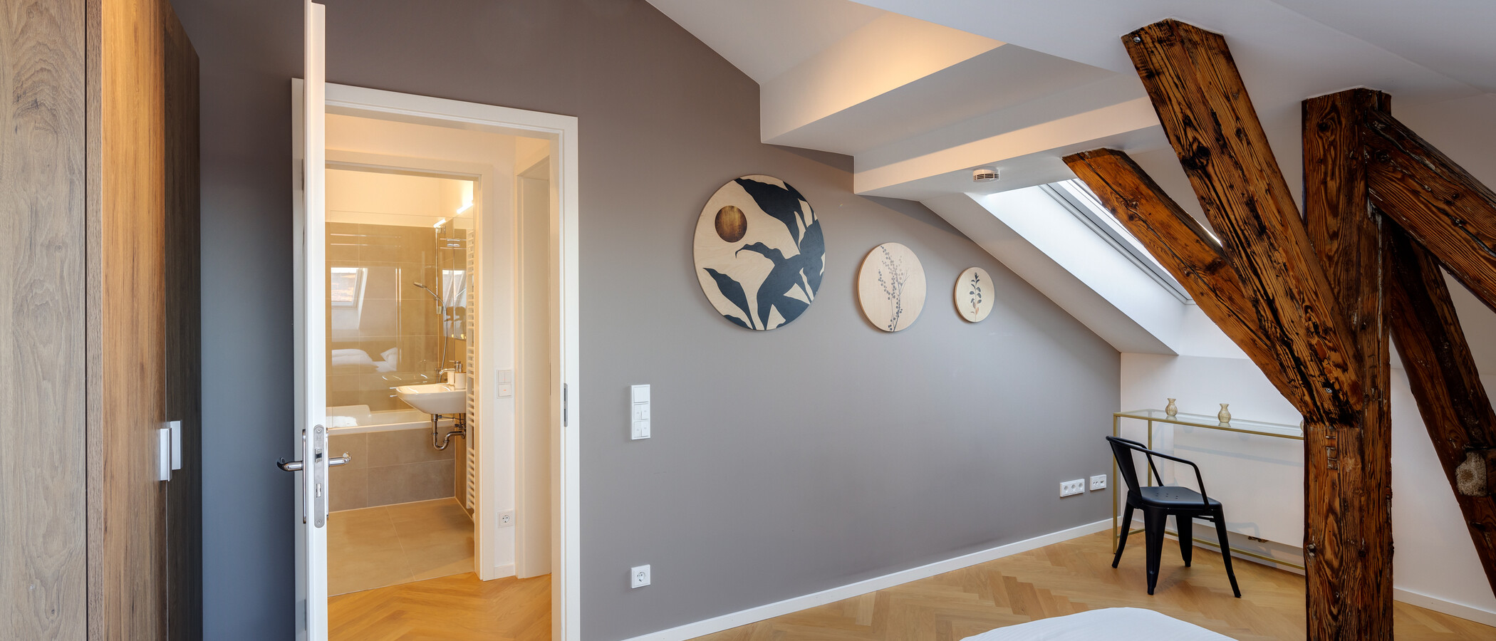 appartement sous les toits München Glockenbachviertel 04 1ère chambre 12963