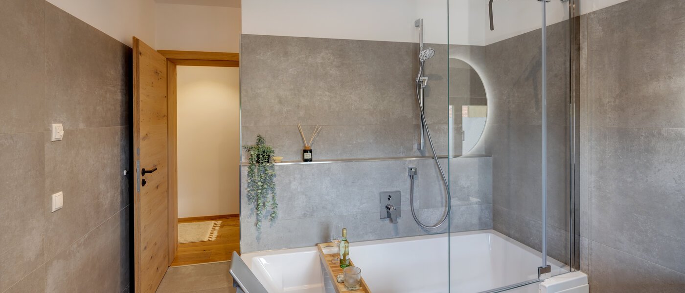 appartement avec mezzanine Gmund am Tegernsee 02 salle de bain 12967