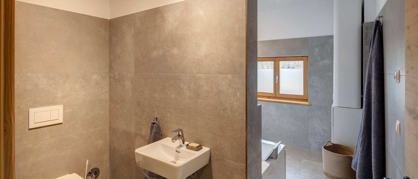 appartement avec mezzanine Gmund am Tegernsee 05 salle de bain 12967