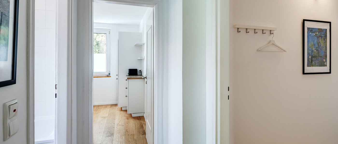 appartement avec jardin Germering 02 entrée/couloir 13004