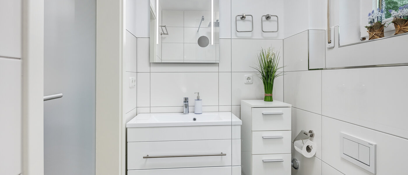 appartement Oberhaching 01 salle de bain 13036