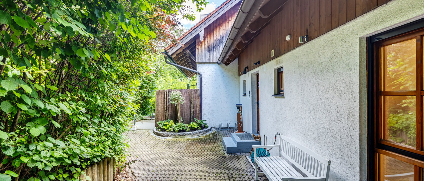 appartement Oberhaching 01 cour intérieure 13036