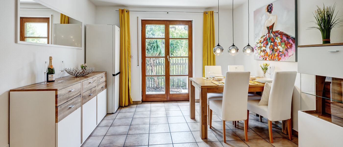 appartement Oberhaching 04 pièce à vivre 13036