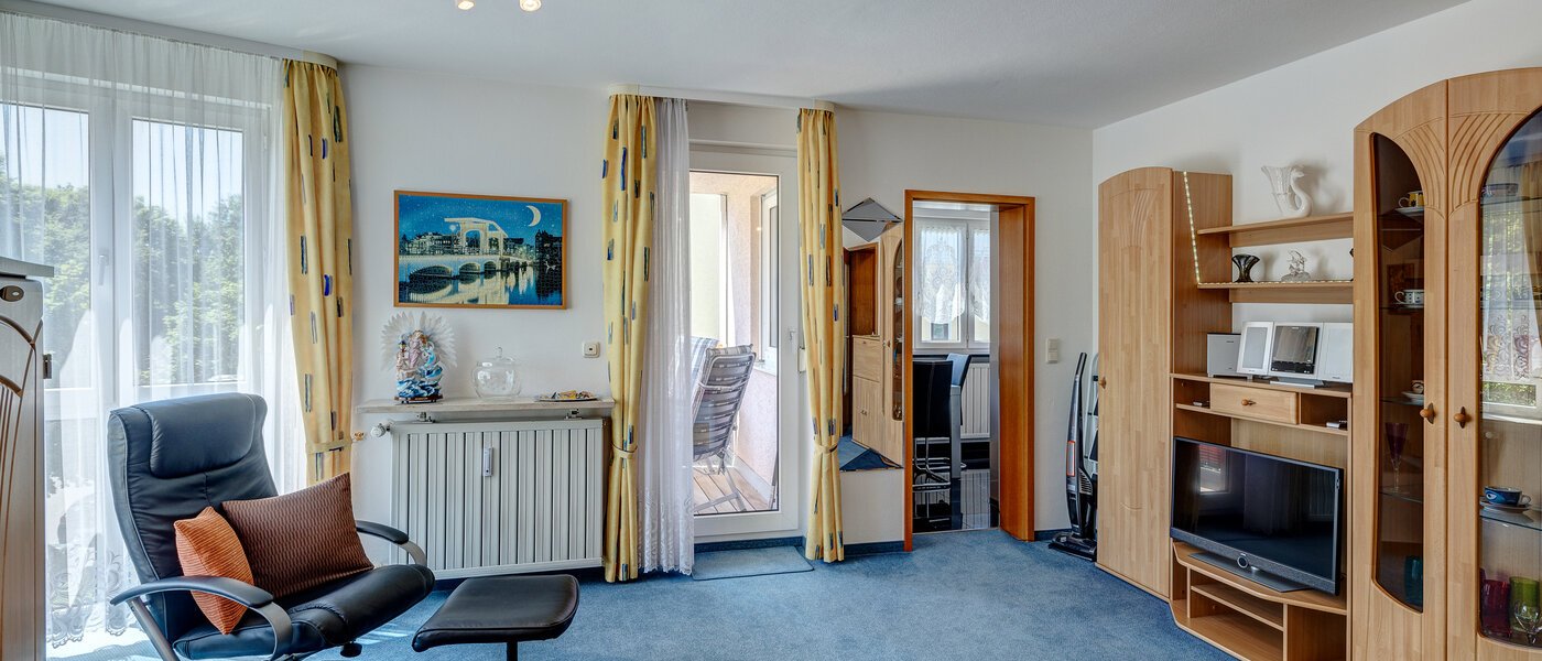 appartement München Neuperlach 02 pièce à vivre 13048