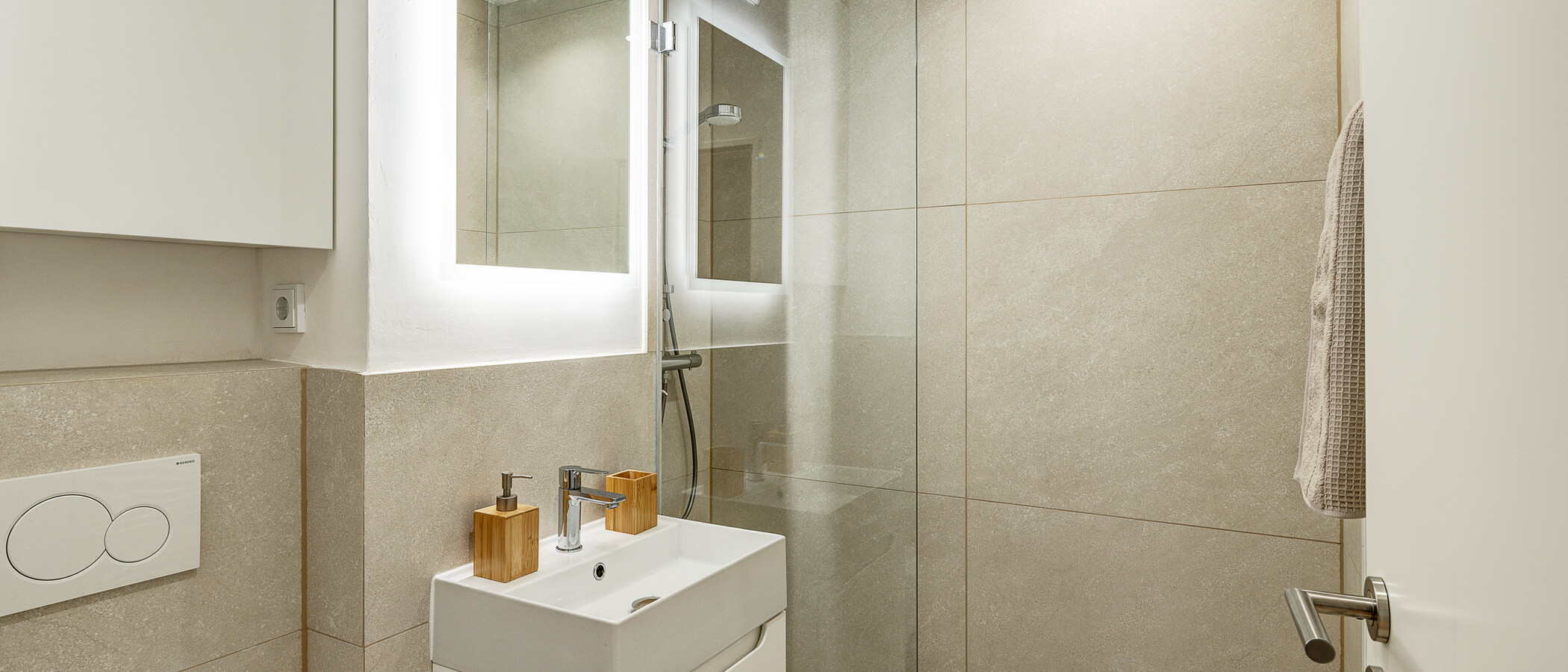appartement München Nymphenburg 01 salle de bain 13051