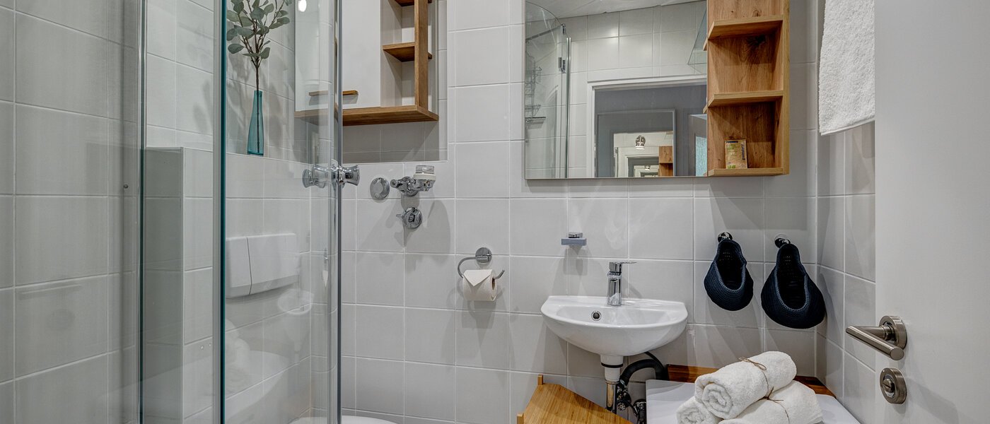 appartement style maisonnette München Pasing 01 salle de bain 13062