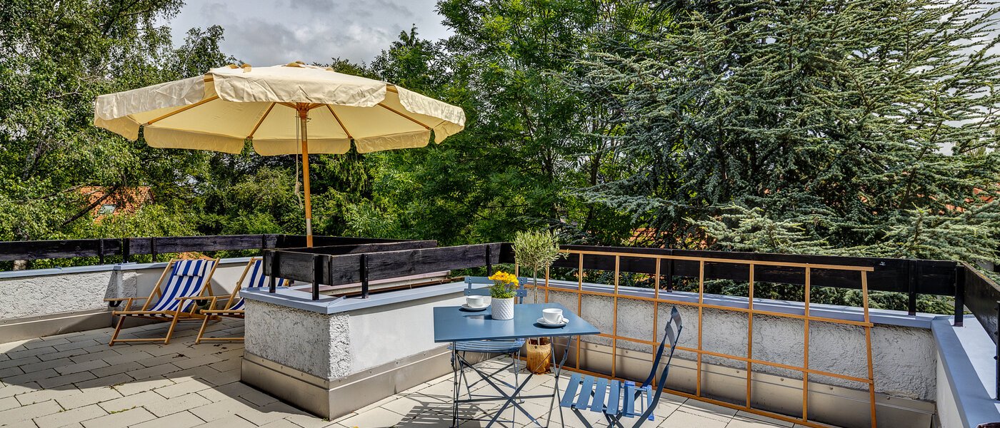 appartement style maisonnette München Pasing 01 terrasse sur le toit 13062