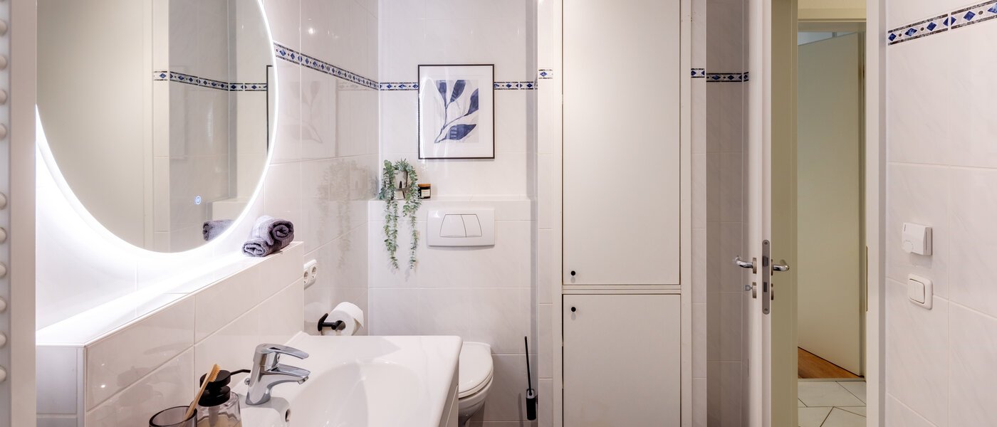 appartement style maisonnette München Trudering 01 salle de bain 13109