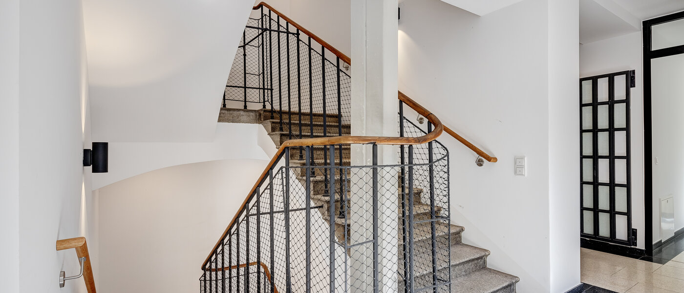 appartement München Au 02 escalier dans l‘immeuble 13114