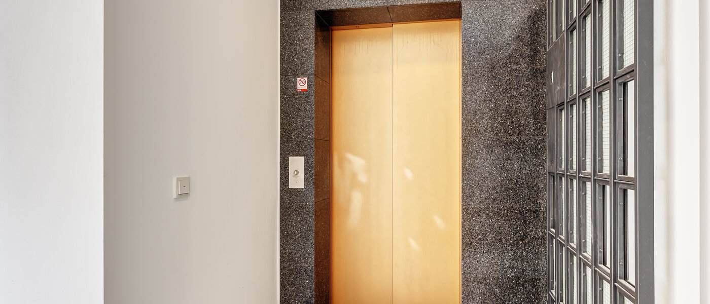 appartement München Au 03 escalier dans l‘immeuble 13114