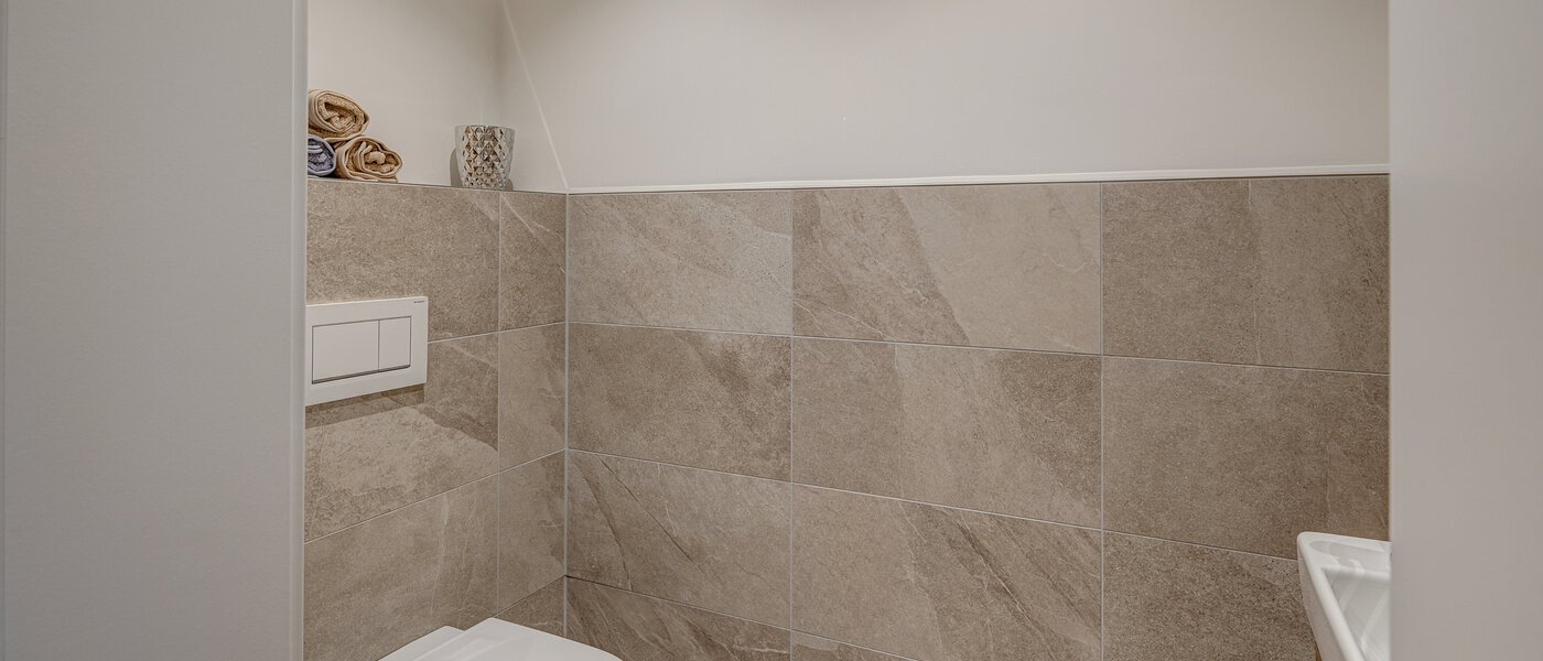 appartement style maisonnette München Neuhausen 01 deux toilettes 13127