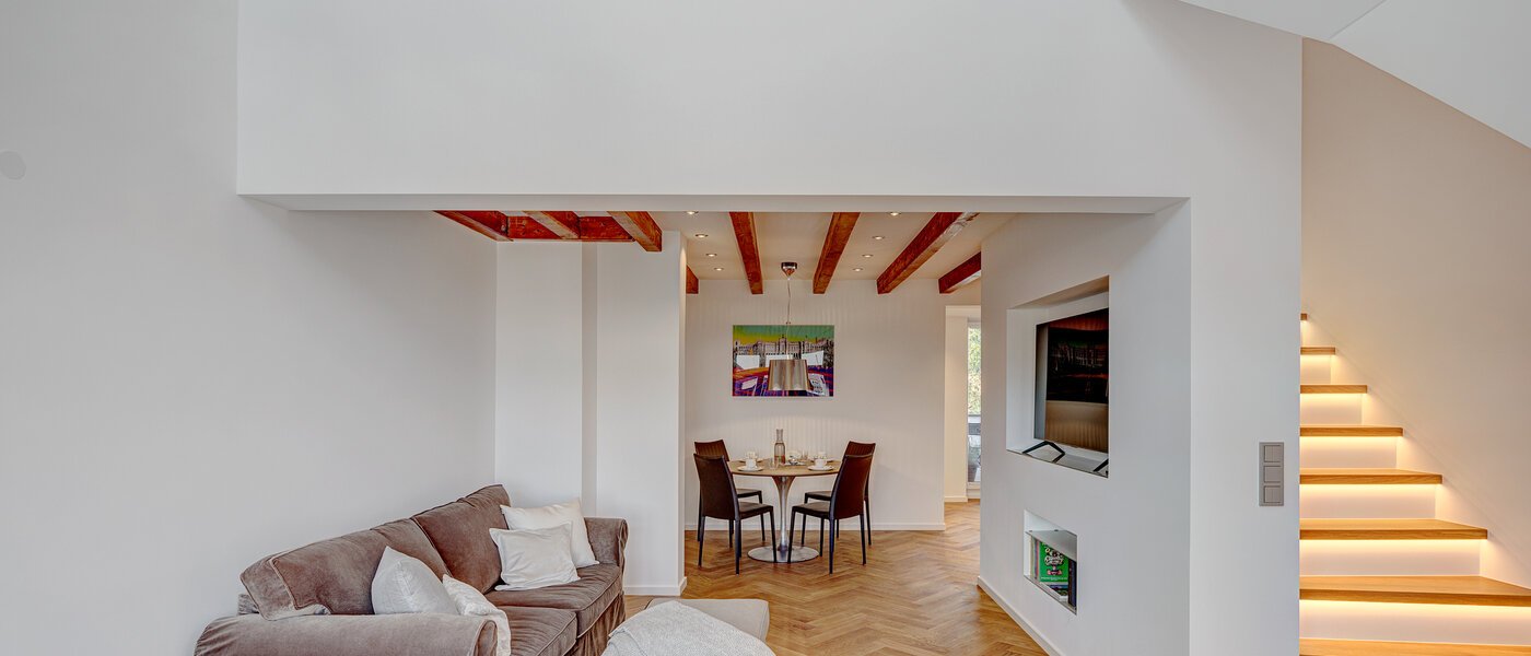 appartement style maisonnette München Neuhausen 04 pièce à vivre 13127