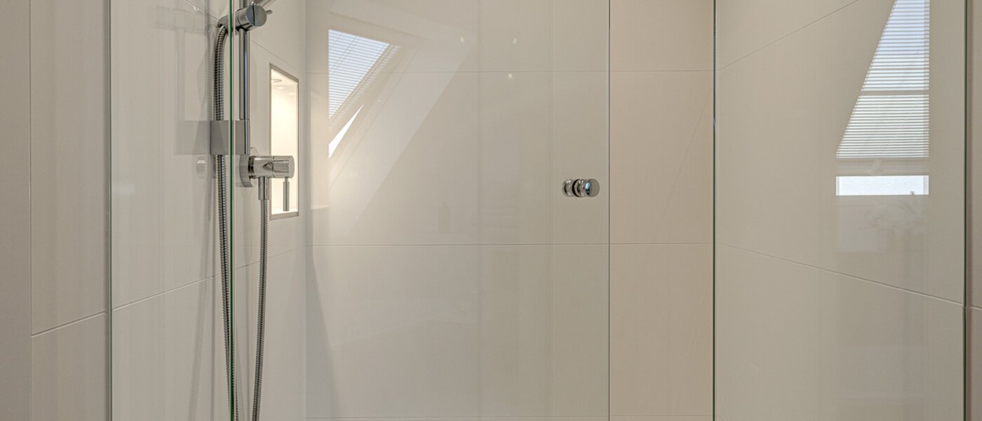 appartement style maisonnette München Neuhausen 02 1ère salle de bain 13127