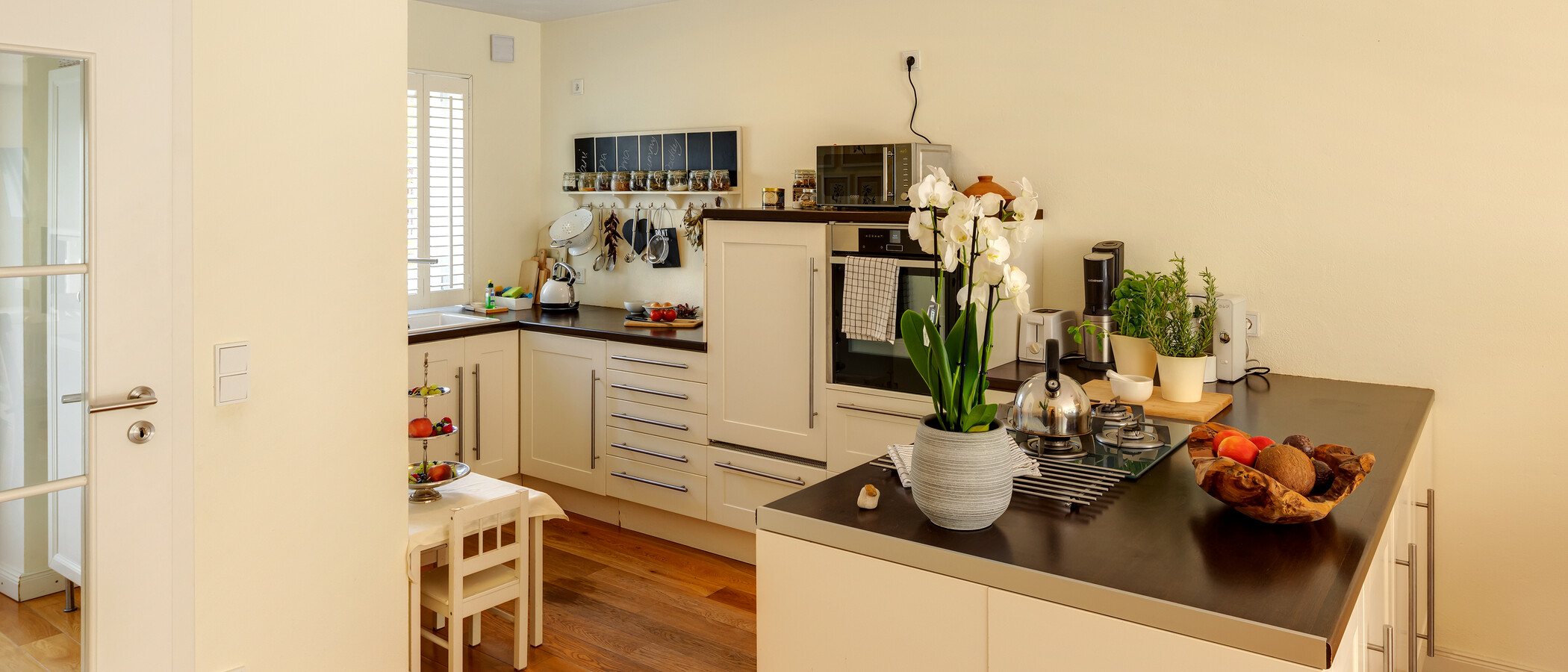 maison mitoyenne placée au milieu de la rangée Garching 04 cuisine 13131