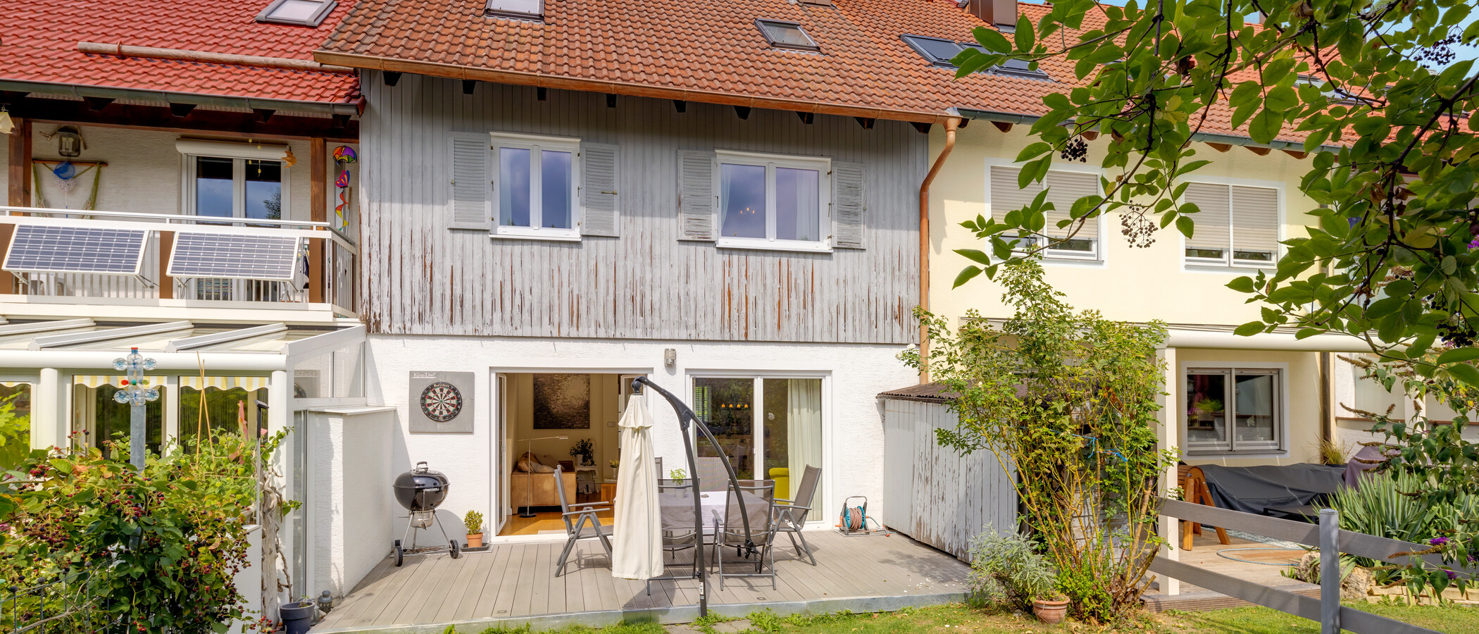 maison mitoyenne placée au milieu de la rangée Garching 02 terrasse 13131