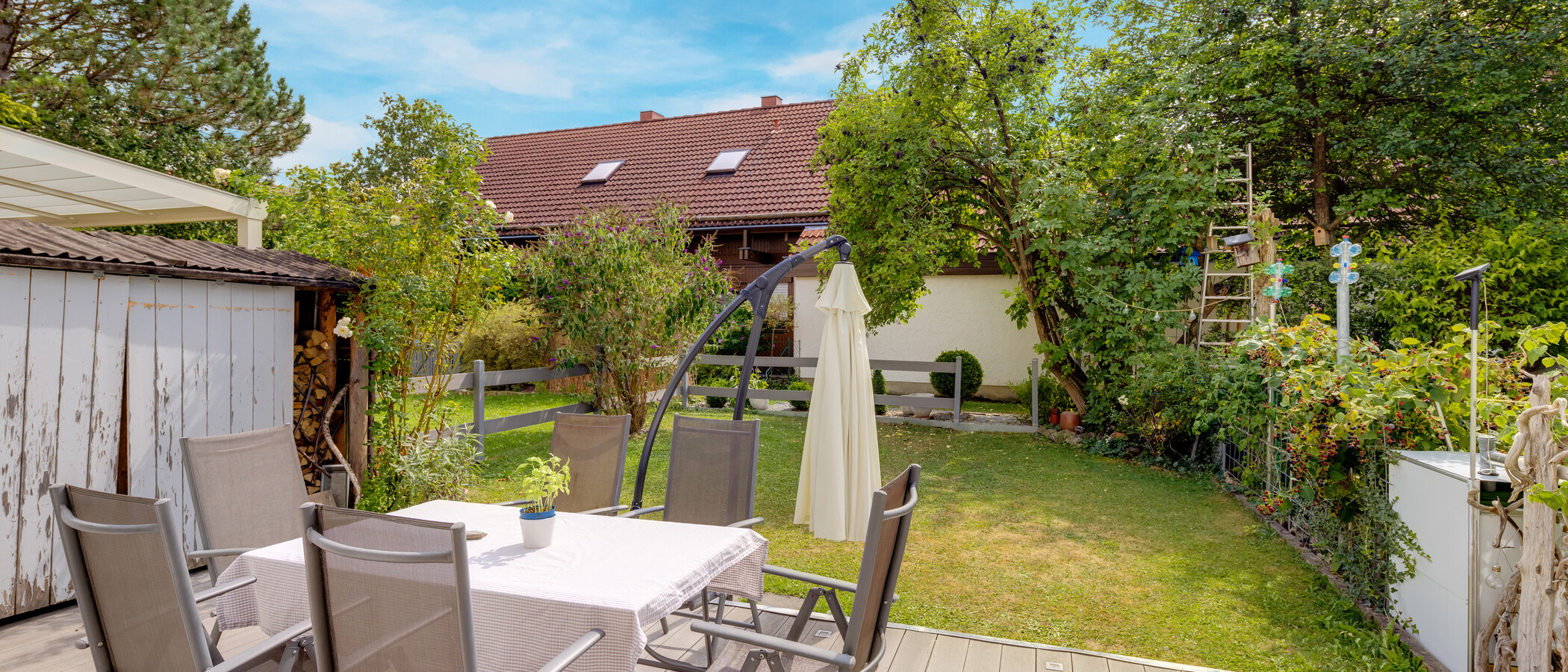 maison mitoyenne placée au milieu de la rangée Garching 03 terrasse 13131