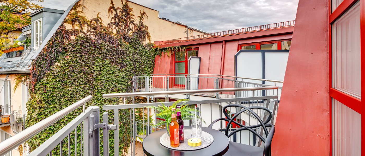 appartement München Schwanthalerhöhe 02 balcon 13143