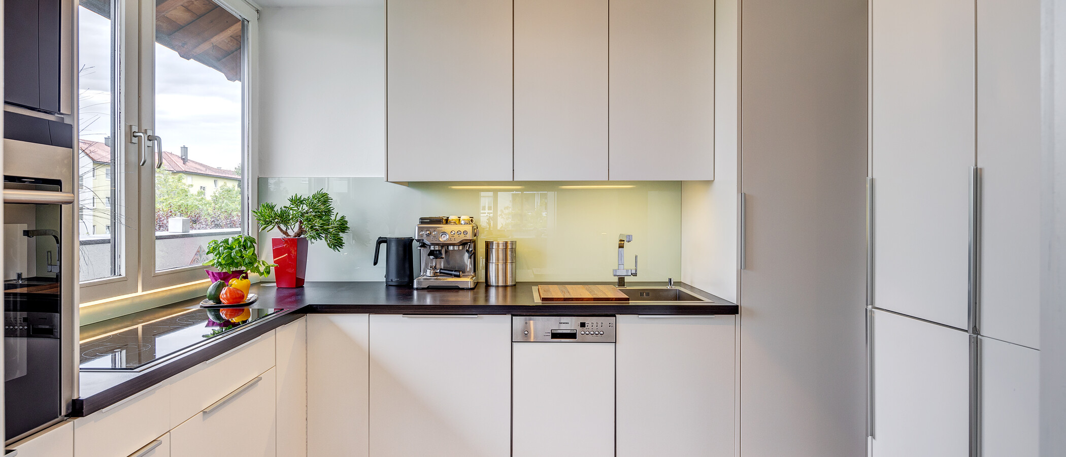 appartement style maisonnette avec mezzanine Unterföhring 02 cuisine 13159