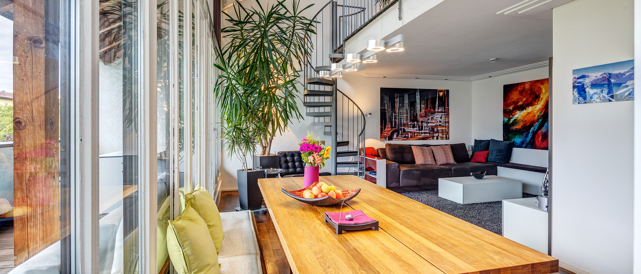 appartement style maisonnette avec mezzanine Unterföhring 02 pièce à vivre 13159