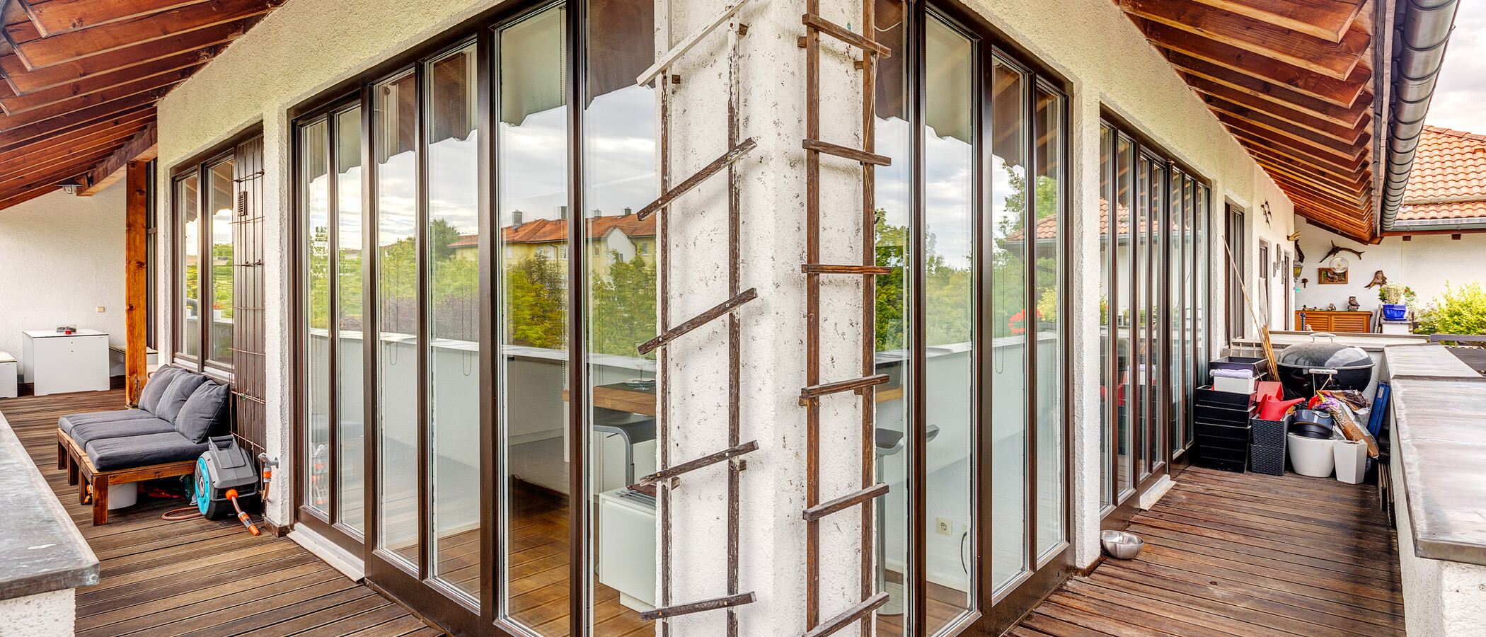 appartement style maisonnette avec mezzanine Unterföhring 05 terrasse sur le toit 13159