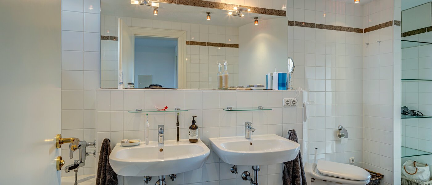 appartement style maisonnette München Sendling-Westpark 01 salle de bain 13200