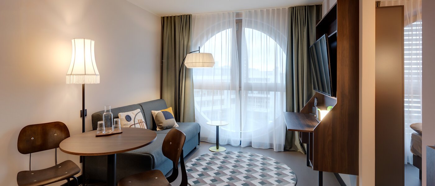 appartement München Neuperlach 01 pièce à vivre 13251