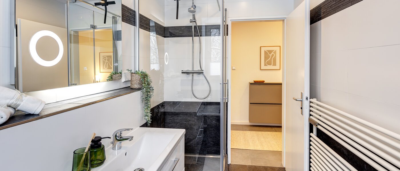 appartement sous les toits München Giesing 03 salle de bain 13269