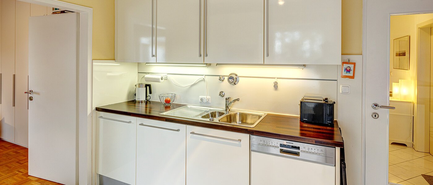 appartement avec terrasse sur le toit München Moosach 04 cuisine 13292