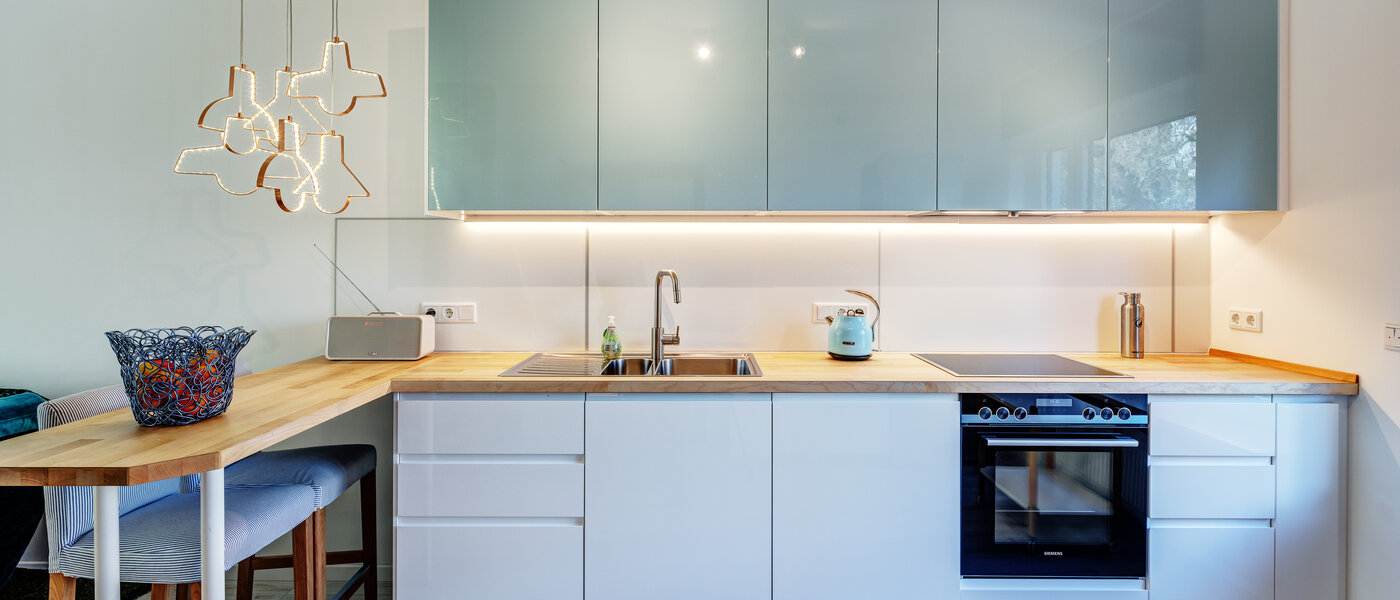 maison mitoyenne placée au milieu de la rangée München Obersendling 02 cuisine 13312