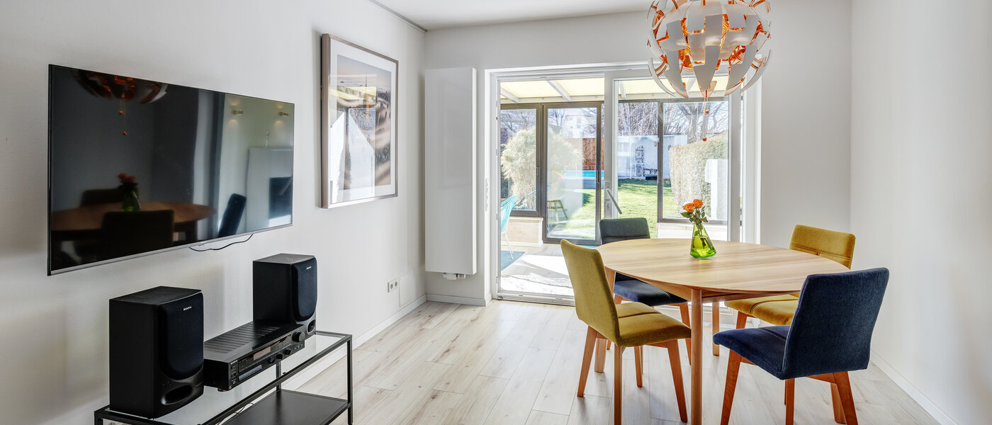 maison mitoyenne placée au milieu de la rangée München Obersendling 04 pièce à vivre 13312